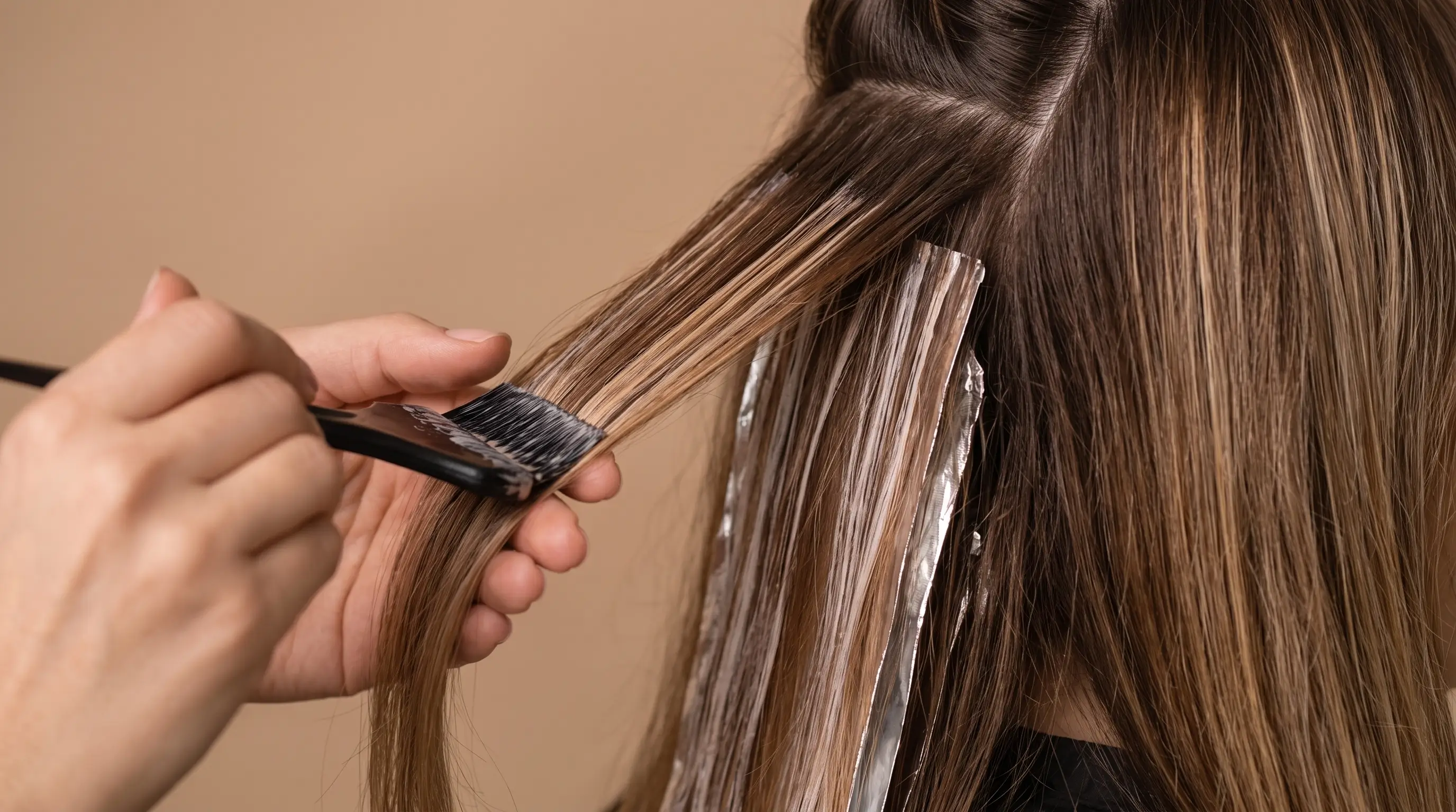 Serviço de coloração, mechas e morena iluminada em Presidente Prudente